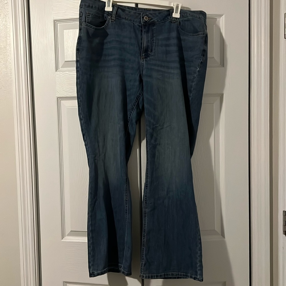 Maurice’s bootcut Jean size 20w reg